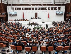 Muhalefetin ‘kara para’ya yönelik araştırma önergesi AKP ve MHP oylarıyla reddedildi
