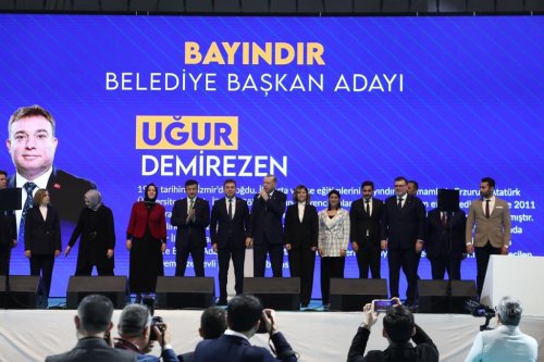 AK Parti Bayındır Belediye Başkan Adayı Uğur Demirezen oldu