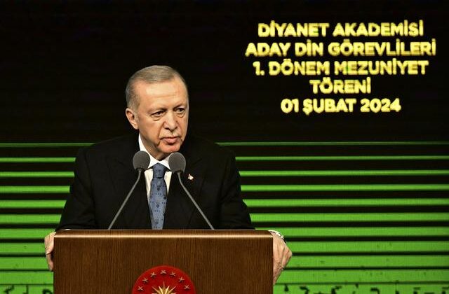 Cumhurbaşkanı Erdoğan’dan sert sözler: Hoca kılıklı sahtekar