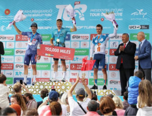 Cumhurbaşkanlığı Türkiye Bisiklet Turu’nun Kemer-Kaş etabını Max Kanter kazandı