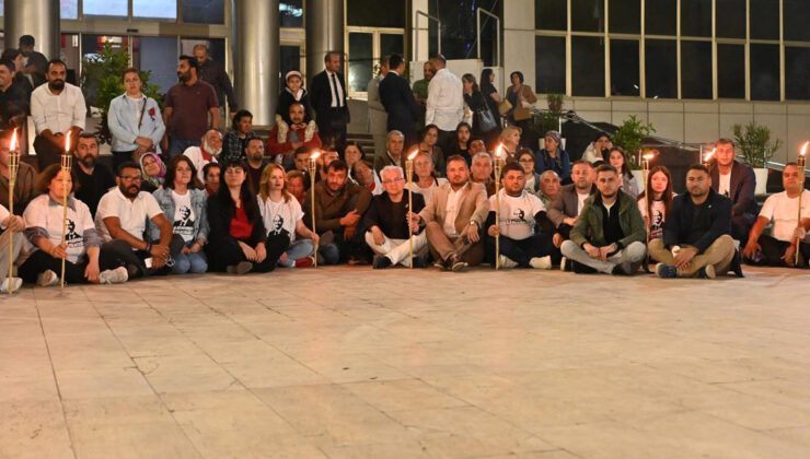 Mesut Kocagöz için Kepez Belediyesi önünde oturma eylemi yaptılar